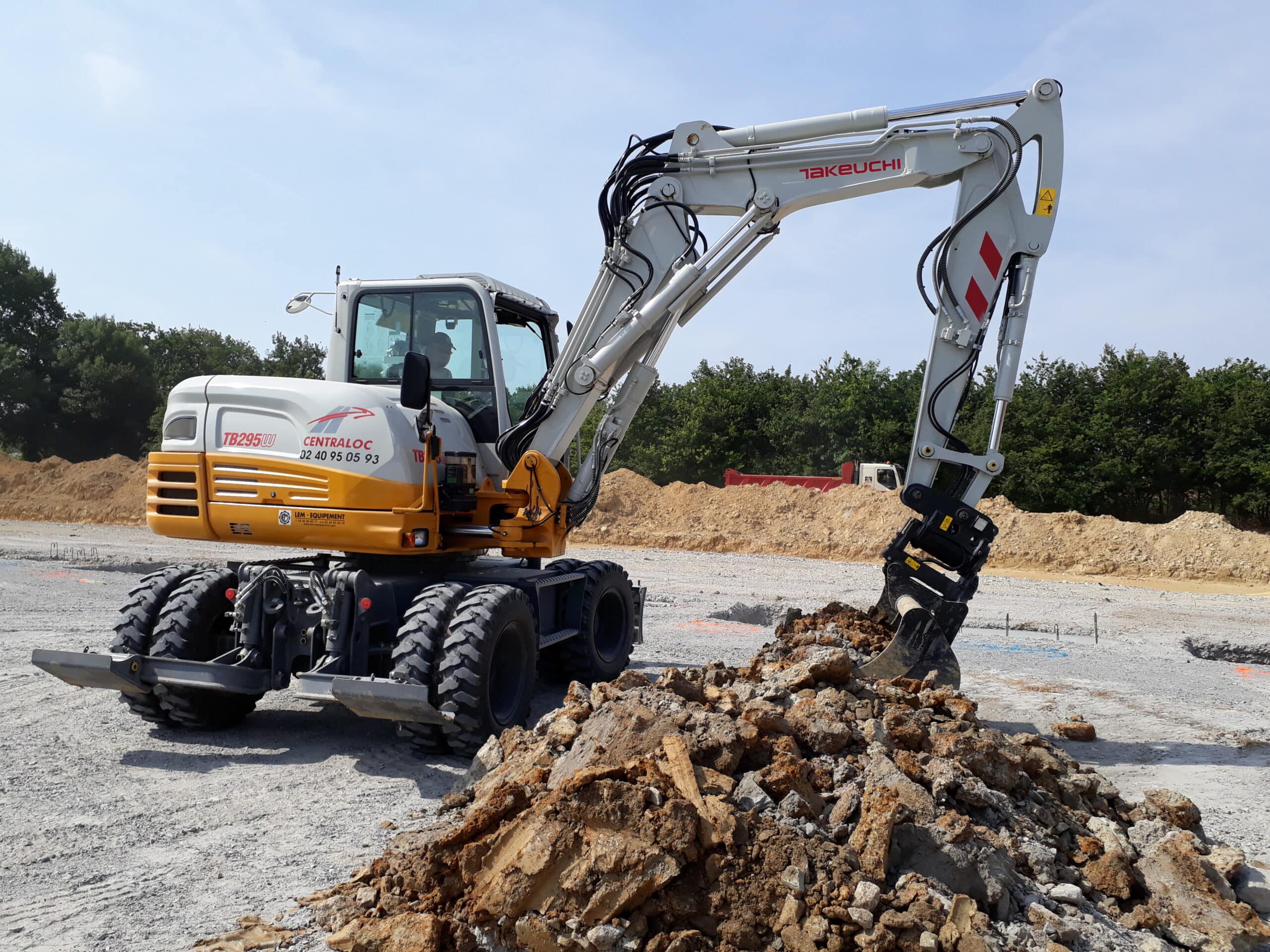 Centraloc Location d'engins BTP et chantier avec conducteur